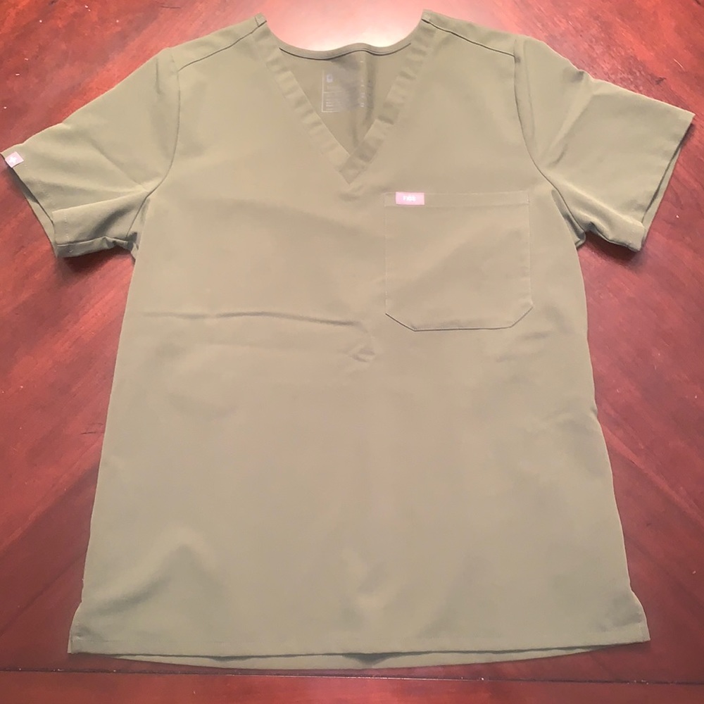 Figs Catarina scrub top Med